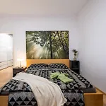 Adm Modern Place - Coffee, Wifi, Ac, Tv 브라티슬라바