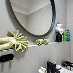 Adm Modern Place - Coffee, Wifi, Ac, Tv 아파트