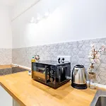 Adm Modern Place - Coffee, Wifi, Ac, Tv *