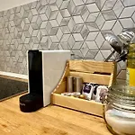 Adm Modern Place - Coffee, Wifi, Ac, Tv *