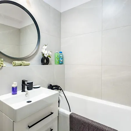 Adm Central Modern Place - Wifi, Ac, Tv *