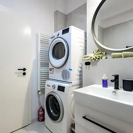 Adm Central Modern Place - Wifi, Ac, Tv 아파트