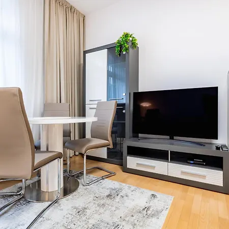 Apartament Adm Modern Place - Coffee, Wifi, Ac, Tv Bratysława