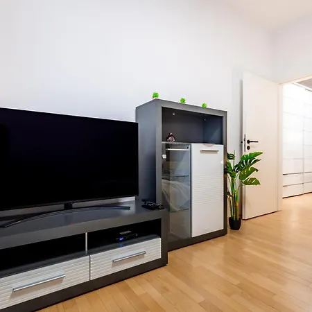 Adm Modern Place - Coffee, Wifi, Ac, Tv Apartament *