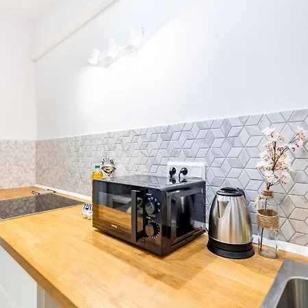 Adm Modern Place - Coffee, Wifi, Ac, Tv *