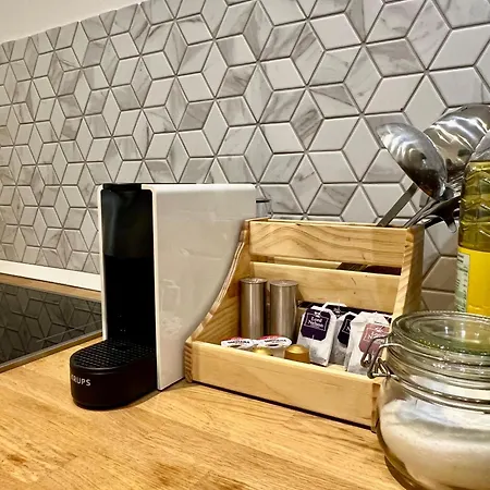 Adm Modern Place - Coffee, Wifi, Ac, Tv *